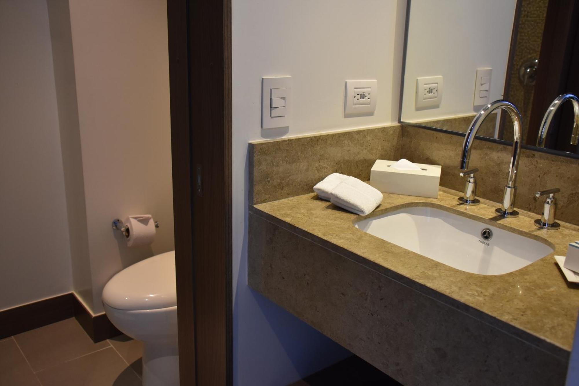 Hampton By Hilton Bogota Usaquen Extérieur photo